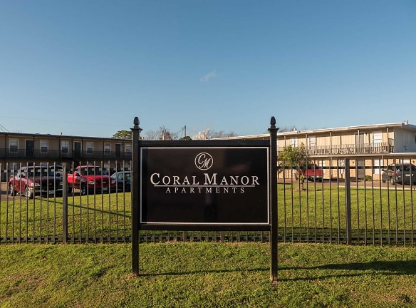 Coral Manor Apartments - Texas City, TX