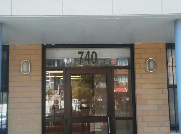 740 CRANFORD Apartments - Bronx, NY