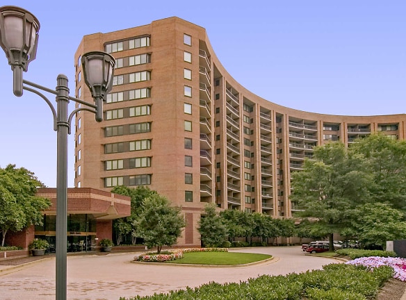 Water Park Towers Apartments - Arlington, VA