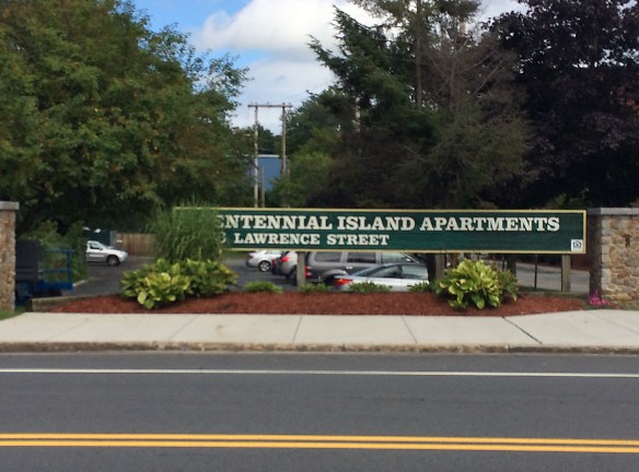 Centennial Island Apartments - Lowell, MA