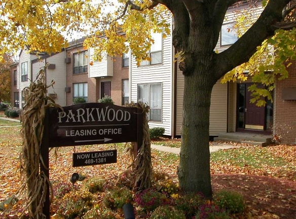 Parkwood Apartments - East Haven, CT