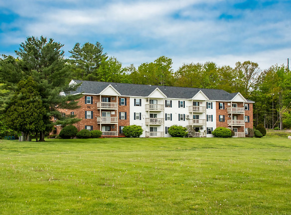 Country Brook Estates Apartments - Rochester, NH