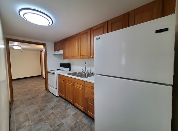 1115 18th Ave S unit 8 1-2 - Grand Forks, ND
