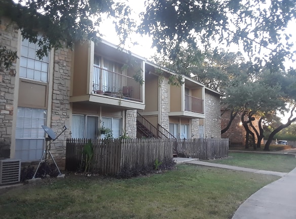 Woodland Ridge Apartments - San Antonio, TX