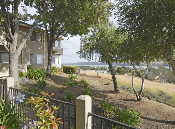 Club Pacifica Apartment Homes - Benicia, CA
