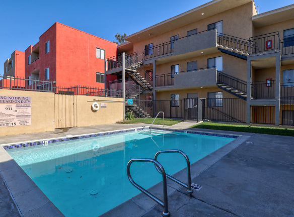 Campus Village Apartments - San Diego, CA
