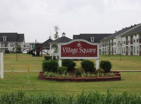 Village Square Searcy - Searcy, AR