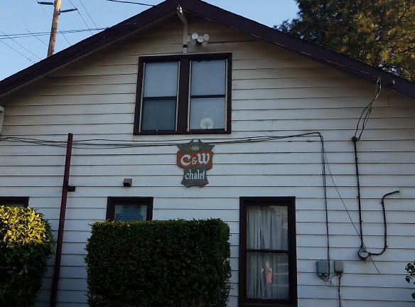C & W Chalet Apartments - Portland, OR
