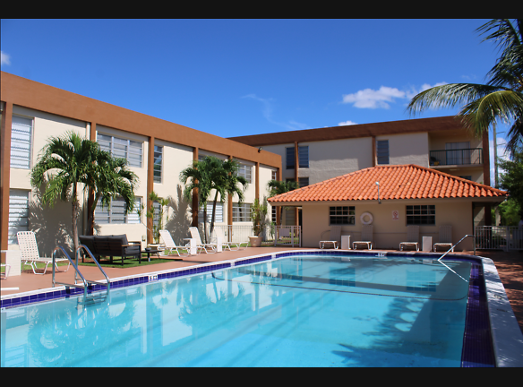 Las Brisas Gardens Apartments - Hialeah, FL
