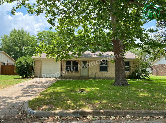 5817 Westhaven Dr - Fort Worth, TX