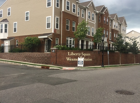 Liberty Square At Wesmont Station Townhomes Apartments - Wood Ridge, NJ
