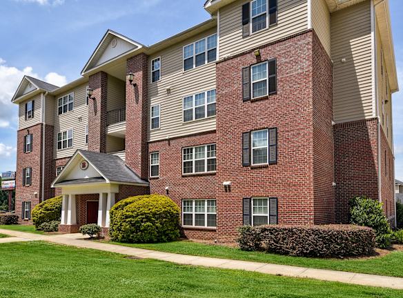 The Grove At Valdosta-Lease Per Bed - Valdosta, GA