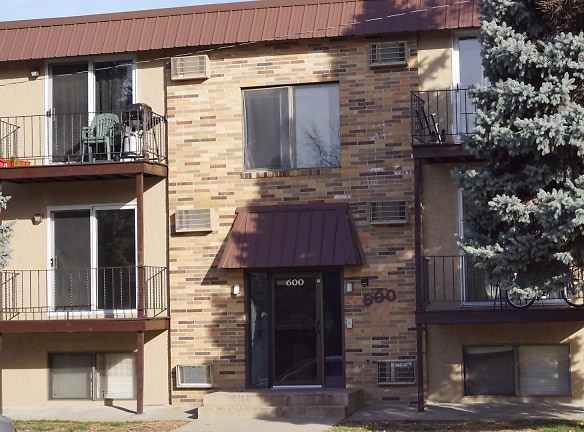 Arnolds Park Apartments - Sioux Falls, SD