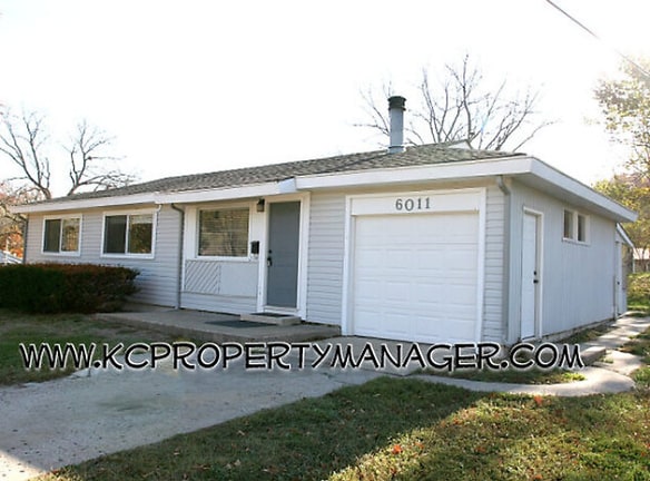 6011 N Forest Ave - Gladstone, MO