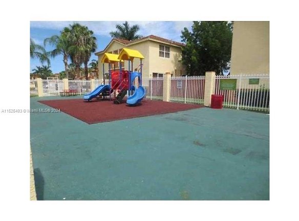 5620 NW 107th Ave #1511 - Doral, FL