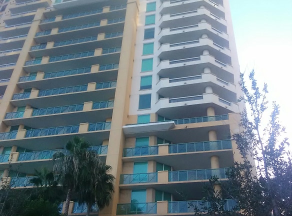 The Las Olas Grand ACondominiums Apartments - Fort Lauderdale, FL