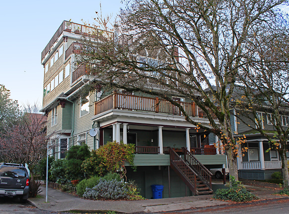601 NW 22nd Ave - Portland, OR