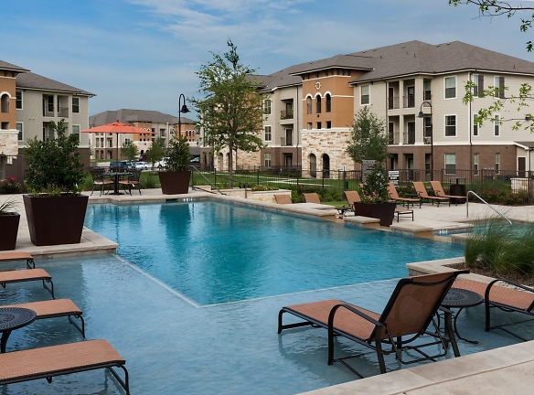 Vue Castle Hills Apartments - Lewisville, TX