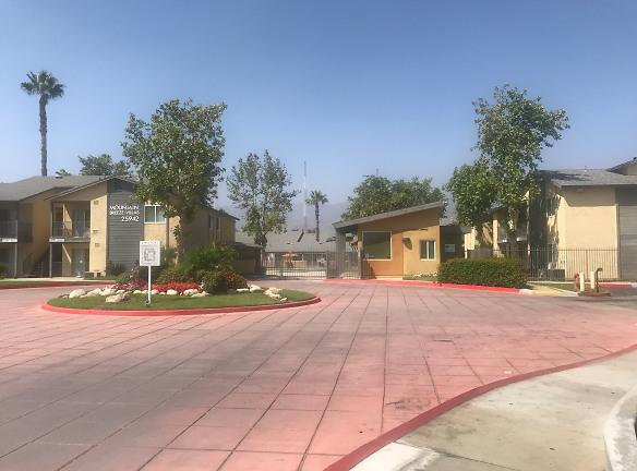 Mountain Breeze Villas Apartments - San Bernardino, CA