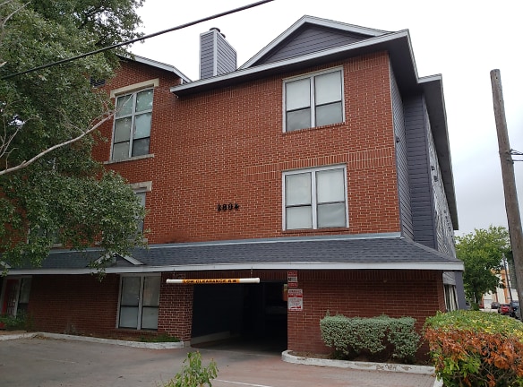 Westview Condominiums Apartments - Austin, TX