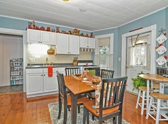 25 Saunders St unit 2F - North Andover, MA