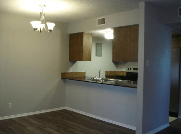 Quadrangle Apartments - San Angelo, TX