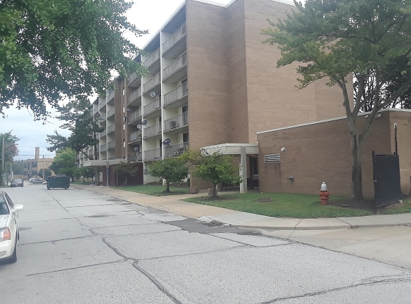 Lorain Square Apartments - Cleveland, OH