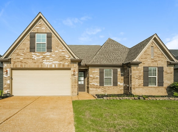 7898 Ironwood Dr - Southaven, MS