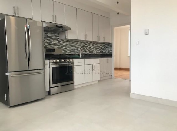 32-45 34th St unit 4R - Queens, NY