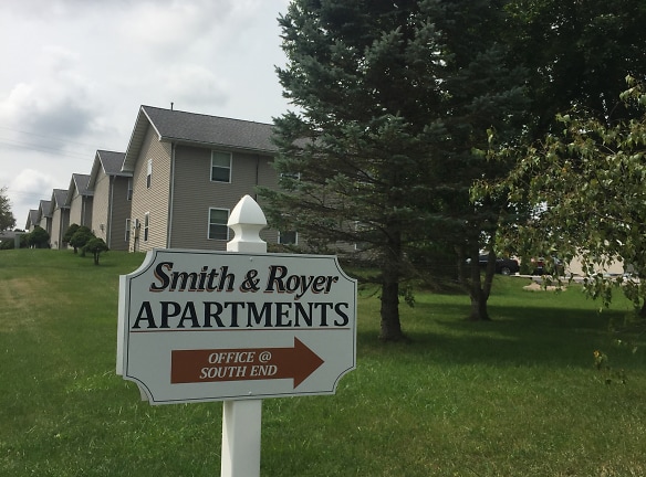 Smith & Royer Apartments - Macomb, IL