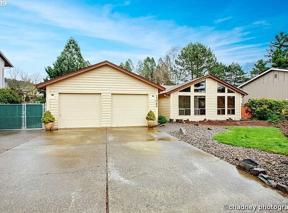 13064 SE 130th Ave - Happy Valley, OR