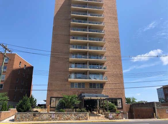 Riverview Towers Apartments - Red Bank, NJ