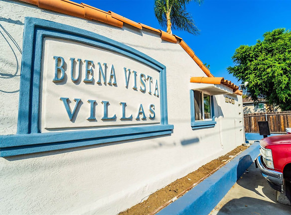 9922 Buena Vista Dr - Spring Valley, CA