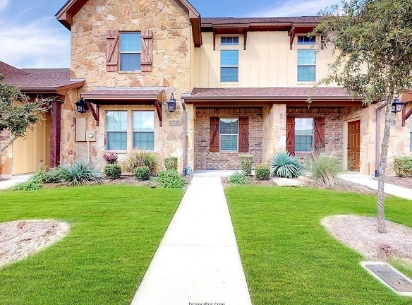 3102 Airborne Ave - College Station, TX