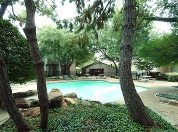The Park On Whitehurst Apartments - Dallas, TX