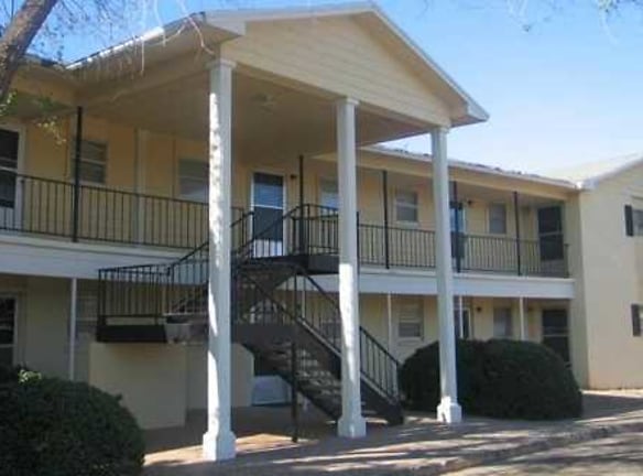 Savannah Apartments - Brownfield, TX
