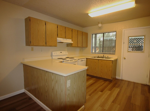 5105 Old Redwood Hwy unit #89 - Santa Rosa, CA