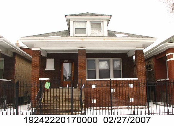 6549 S Campbell Ave - Chicago, IL