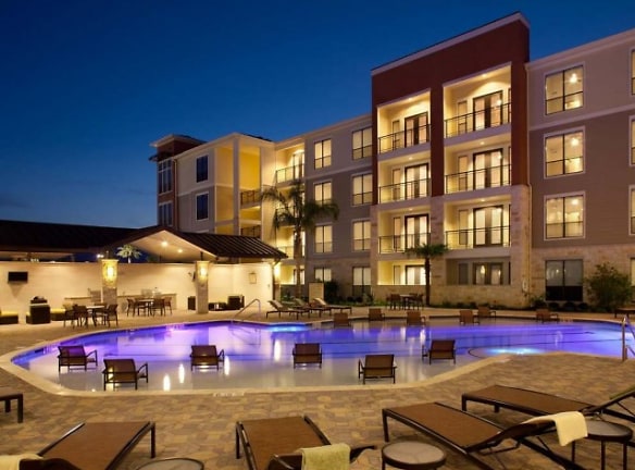 Residences At Pearland Town Center - Pearland, TX