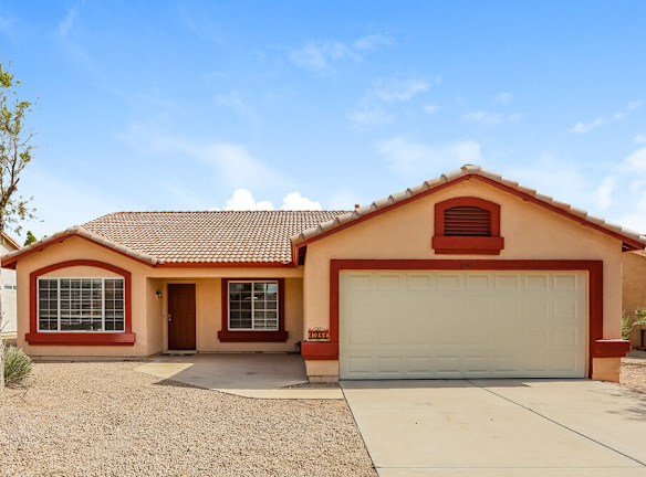 1041 W 12th Ave - Apache Junction, AZ