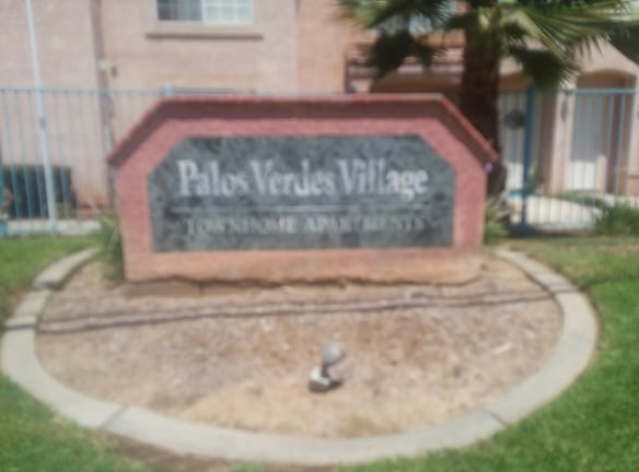 Palos Verdes Village Townhomes Apartments - Moreno Valley, CA