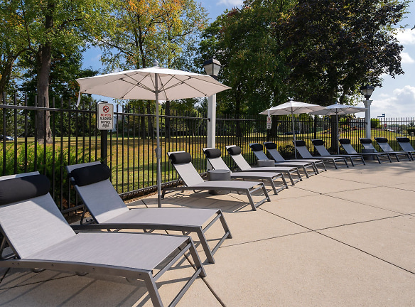 Steeplechase Apartments - Centerville, OH