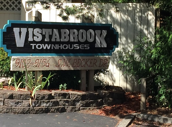Vistabrook Townhomes Apartments - Portland, OR