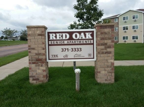 Red Oak Senior Apartments - Sioux Falls, SD