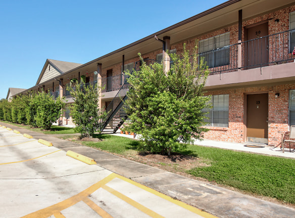 Bayou Drive Apartments - Alvin, TX
