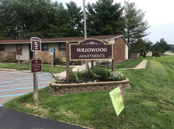 Willowood Apartments - Columbus, IN