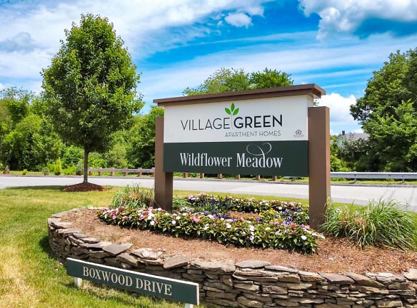 Village Green Littleton Apartments - Littleton, MA