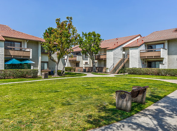 Vista Pointe Apartment Homes - Covina, CA