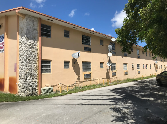 Marshall Apartments - Hialeah, FL