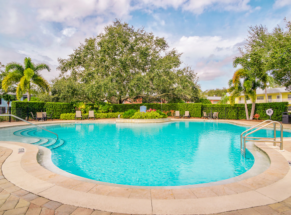 Imperial Gardens Apartments - Clearwater, FL